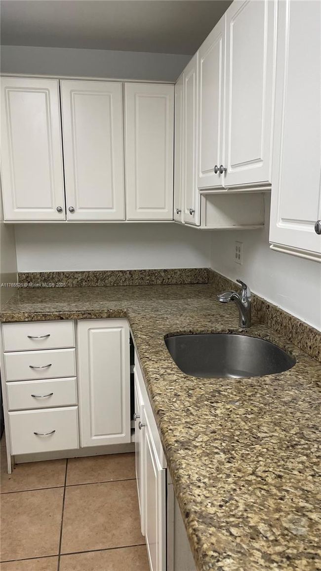 APT-107 - 1800 Sans Souci Blvd, Condo with 2 bedrooms, 2 bathrooms and null parking in North Miami FL | Image 4