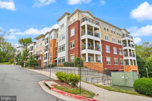 unit-203-9450 Silver King Ct, FAIRFAX, VA, 22031-4755 | Card Image