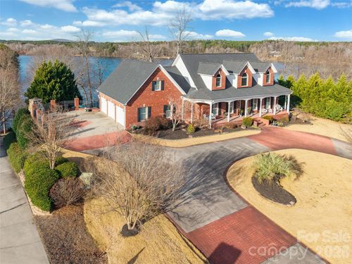 215 Blue Heron Dr, Rock Hill, SC, 29732-8832 | Card Image