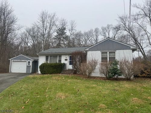 41 Eaton Ct, Berkeley Heights, NJ, 07922-1410 | Card Image