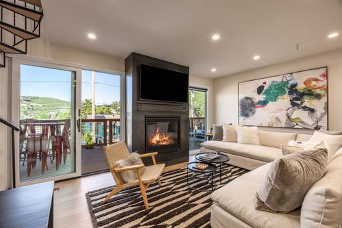 441 Woodside Ave, Park City, UT, 84060-5220 | Card Image