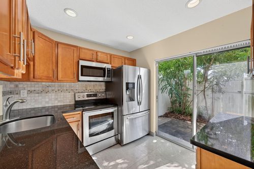 3007 Nw 5th Ter, Pompano Beach, FL, 33064-3146 | Card Image