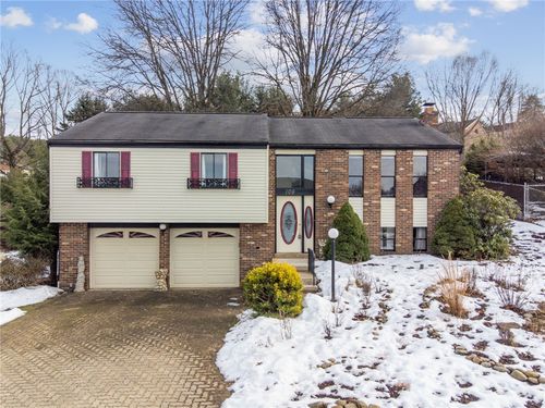 109 Grouse Dr, Elizabeth, PA, 15037-2311 | Card Image