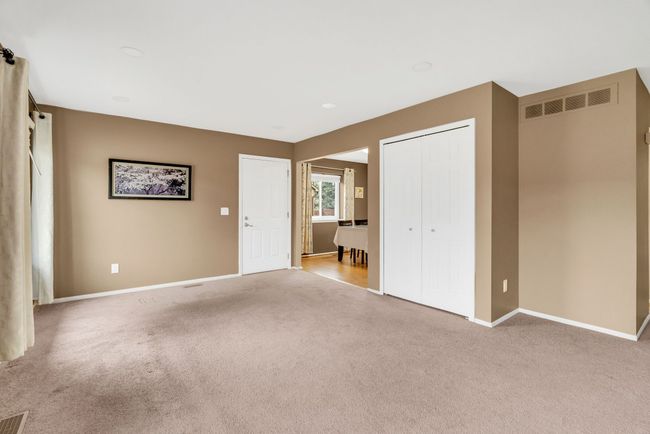 37231 Glenbrook Dr, Condo with 2 bedrooms, 2 bathrooms and null parking in Clinton Township MI | Image 7