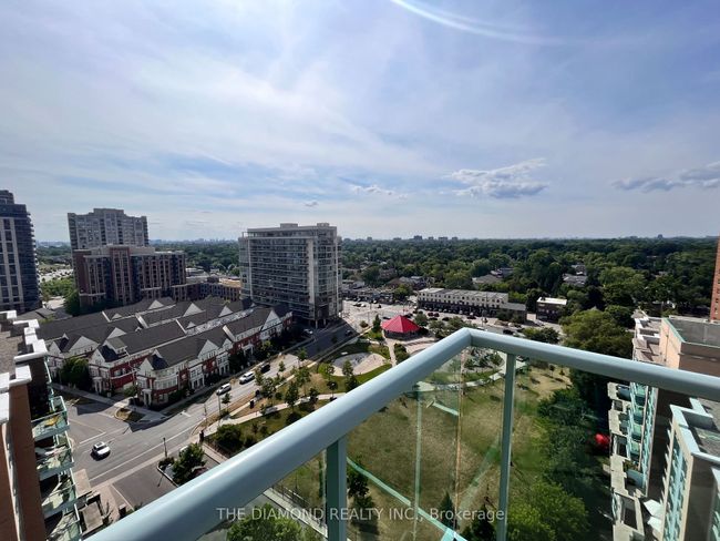 PH04 - 15 Michael Power Pl, Condo with 1 bedrooms, 1 bathrooms and 1 parking in Etobicoke ON | Image 12