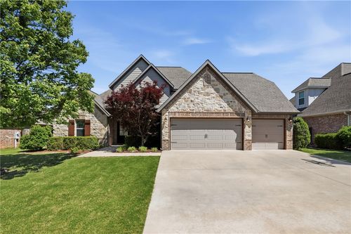 3901 W Lexington Dr, Rogers, AR, 72758-4570 | Card Image