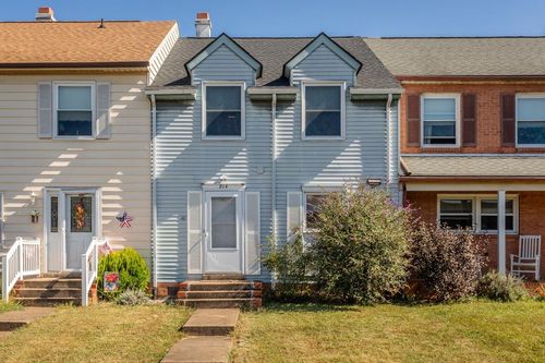 814 Meadowlark Dr, Harrisonburg, VA, 22802-4941 | Card Image