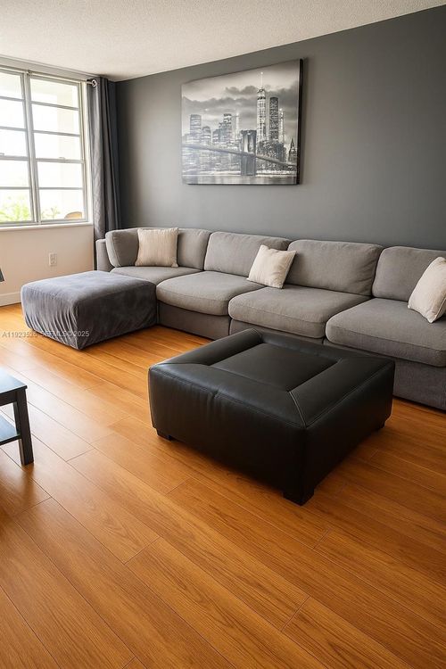 apt-502-1732 Meridian Ave, Miami Beach, FL, 33139-1870 | Card Image