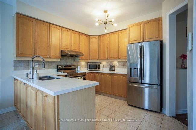 462 Reeves Way Blvd, House other with 4 bedrooms, 4 bathrooms and 3 parking in Stouffville ON | Image 9