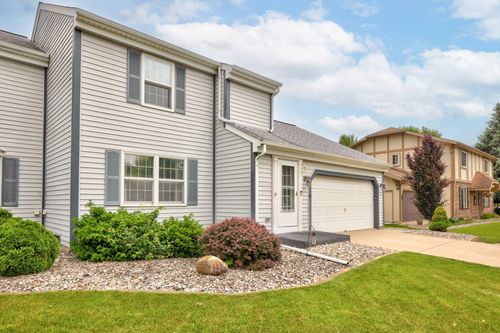 429 Zehnder Dr, Frankenmuth, MI, 48734-9773 | Card Image