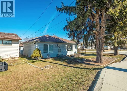 3156 Woodsdale Rd, Lake Country, BC, V4V1X8 | Card Image