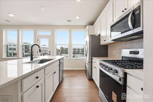 216 Jessie Pl, New Brunswick, NJ, 08901-5011 | Card Image