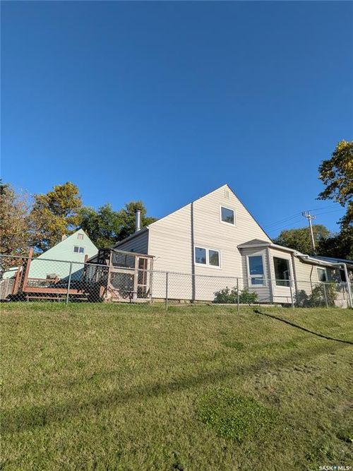 501 19th St E, Prince Albert, SK, S6V1K3 | Card Image
