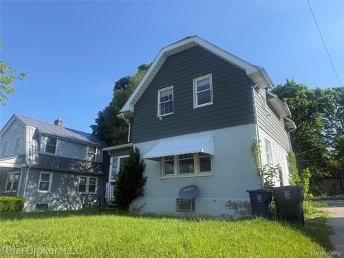 958 N Chevrolet Ave, Flint, MI, 48504-4624 | Card Image