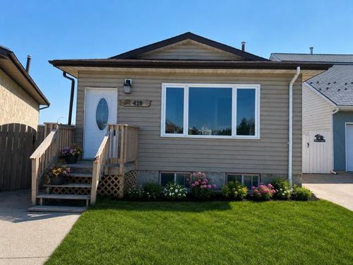 428 Boutin Ave, Hinton, AB, T7V1A2 | Card Image
