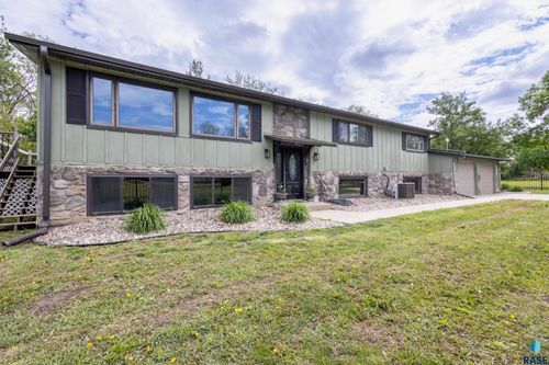 29594 472nd Ave Avenue, Beresford, SD, 57004-6437 | Card Image