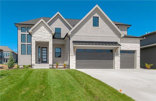 1716 Sw Arbor Park Dr, Lee's Summit, MO, 64082-4225 | Card Image