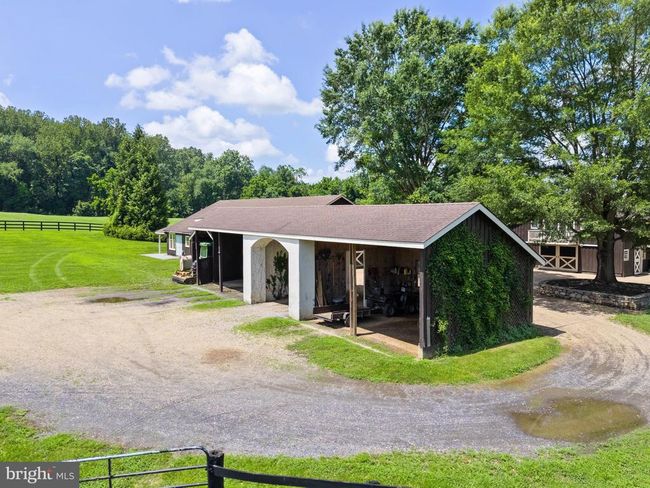 6289 Coon Tree Rd, House other with 2 bedrooms, 3 bathrooms and null parking in THE PLAINS VA | Image 58