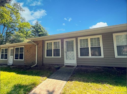 unit-b-280 Berwick Ct, Ridge, NY, 11961-1139 | Card Image