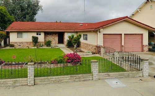 1633 Walnut Ave, Escalon, CA, 95320-1528 | Card Image