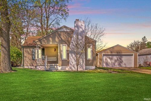 1001 S Lombardy Dr, South Bend, IN, 46619-4137 | Card Image