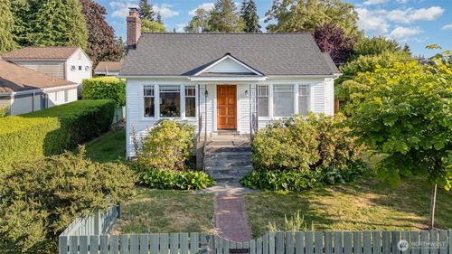 515 N 122nd St, Seattle, WA, 98133-8006 | Card Image