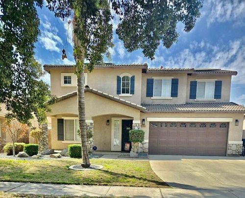 2869 W Brooke Avenue, Visalia, CA, 93291 | Card Image