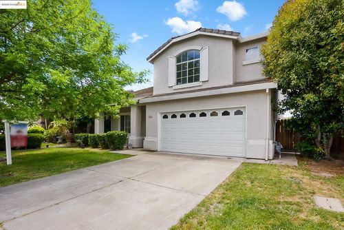 4019 Villa Gomez Ln, Stockton, CA, 95206-5904 | Card Image