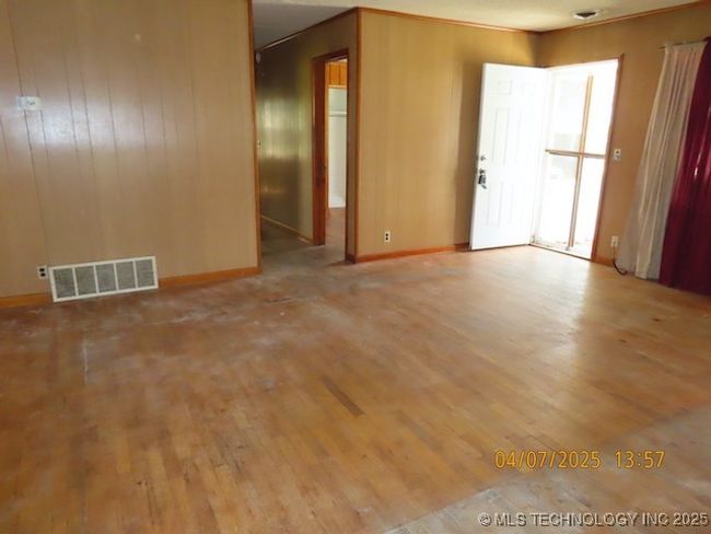 Living Room | Image 17