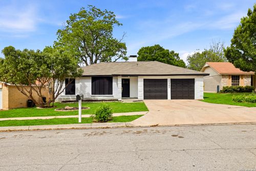 11507 Woollcott St, San Antonio, TX, 78251-3259 | Card Image