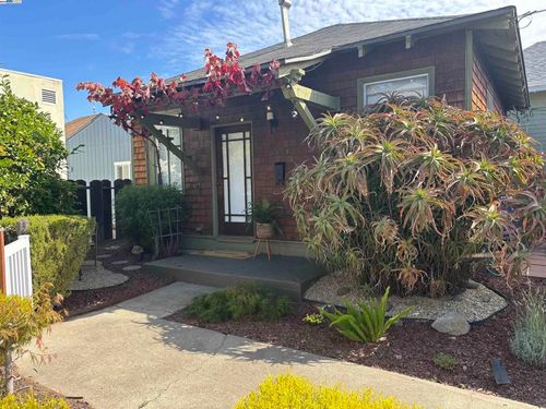 461 Central Ave, Alameda, CA, 94501-7349 | Card Image