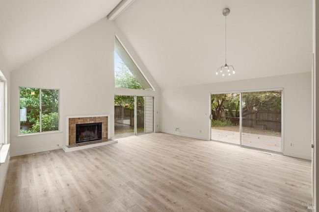20828 Via Colombard, House other with 2 bedrooms, 2 bathrooms and 2 parking in Sonoma CA | Image 8