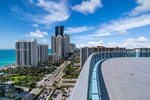 ph1-17550 Collins Ave, Sunny Isles Beach, FL, 33160-2867 | Card Image
