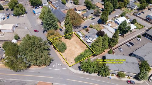 202 Arbor St, Rogue River, OR, 97537-9424 | Card Image