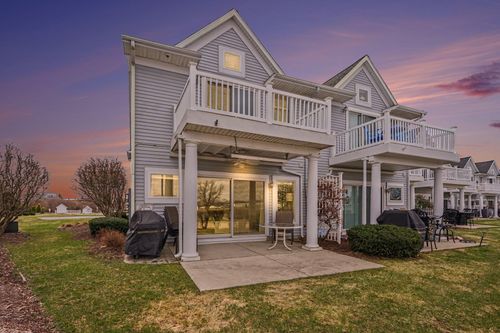 923 W Savidge St, Spring Lake, MI, 49456-1697 | Card Image