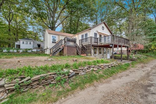 4 Stevens Way, Rutland, MA, 01543-2132 | Card Image