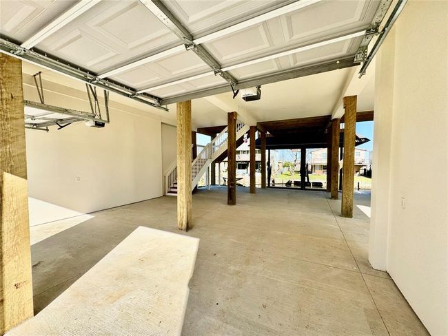18 Edgewater St, House other with 3 bedrooms, 2 bathrooms and 2 parking in Hitchcock TX | Image 39