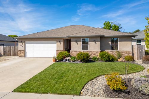 1376 Fitz Pl, Redding, CA, 96003-9606 | Card Image