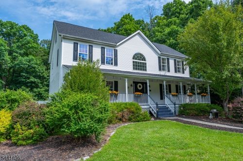 15 Tanglewood Dr, Lafayette, NJ, 07848-4046 | Card Image