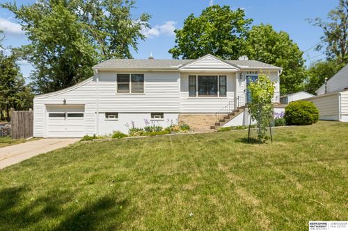 1910 Lindyview Ln, Bellevue, NE, 68005-4324 | Card Image