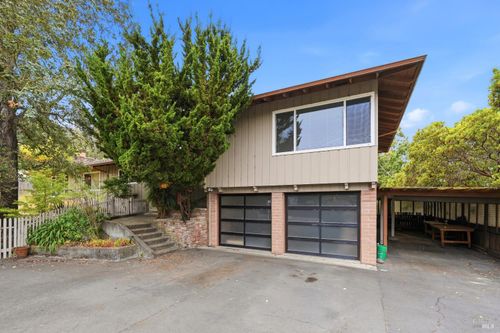 8607 Cypress Ave, Cotati, CA, 94931-5304 | Card Image