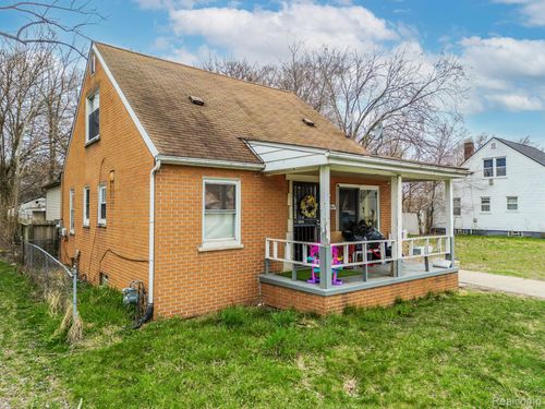 19965 Barlow St, Detroit, MI, 48205-1651 | Card Image