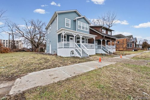 213 Avalon St, Highland Park, MI, 48203-3230 | Card Image