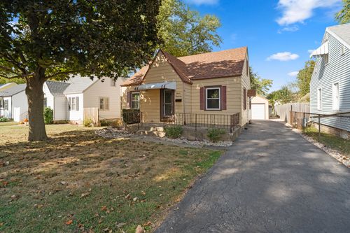 1149 W Wilson Dr, Kankakee, IL, 60901-2258 | Card Image