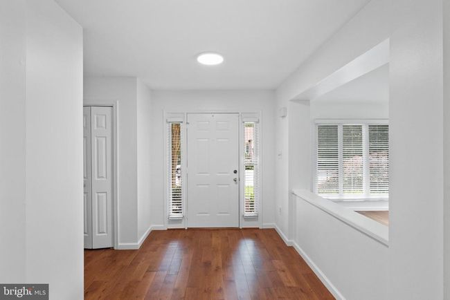 8924 Cross Chase Cir, House other with 4 bedrooms, 5 bathrooms and null parking in LORTON VA | Image 7