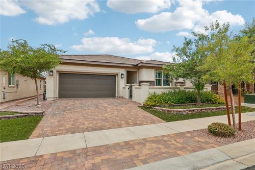 748 Omaggio Pl, Henderson, NV, 89011-5487 | Card Image