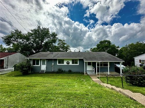 19 Sunset Dr, Martins Ferry, OH, 43935-1029 | Card Image