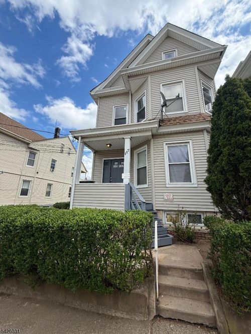 115 E 16th St, Paterson, NJ, 07524-1829 | Card Image