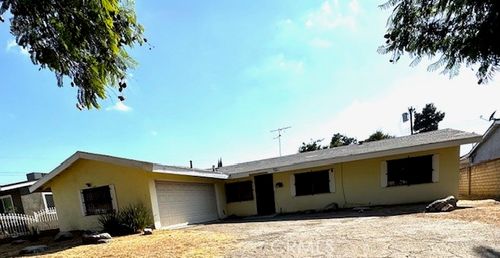 11377 Gladstone Ave, Sylmar, CA, 91342-7210 | Card Image