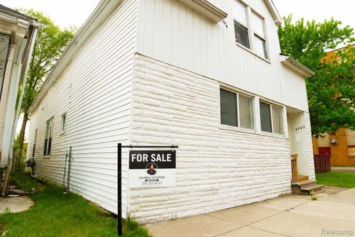 12153 Mcdougall St, Hamtramck, MI, 48212-2731 | Card Image